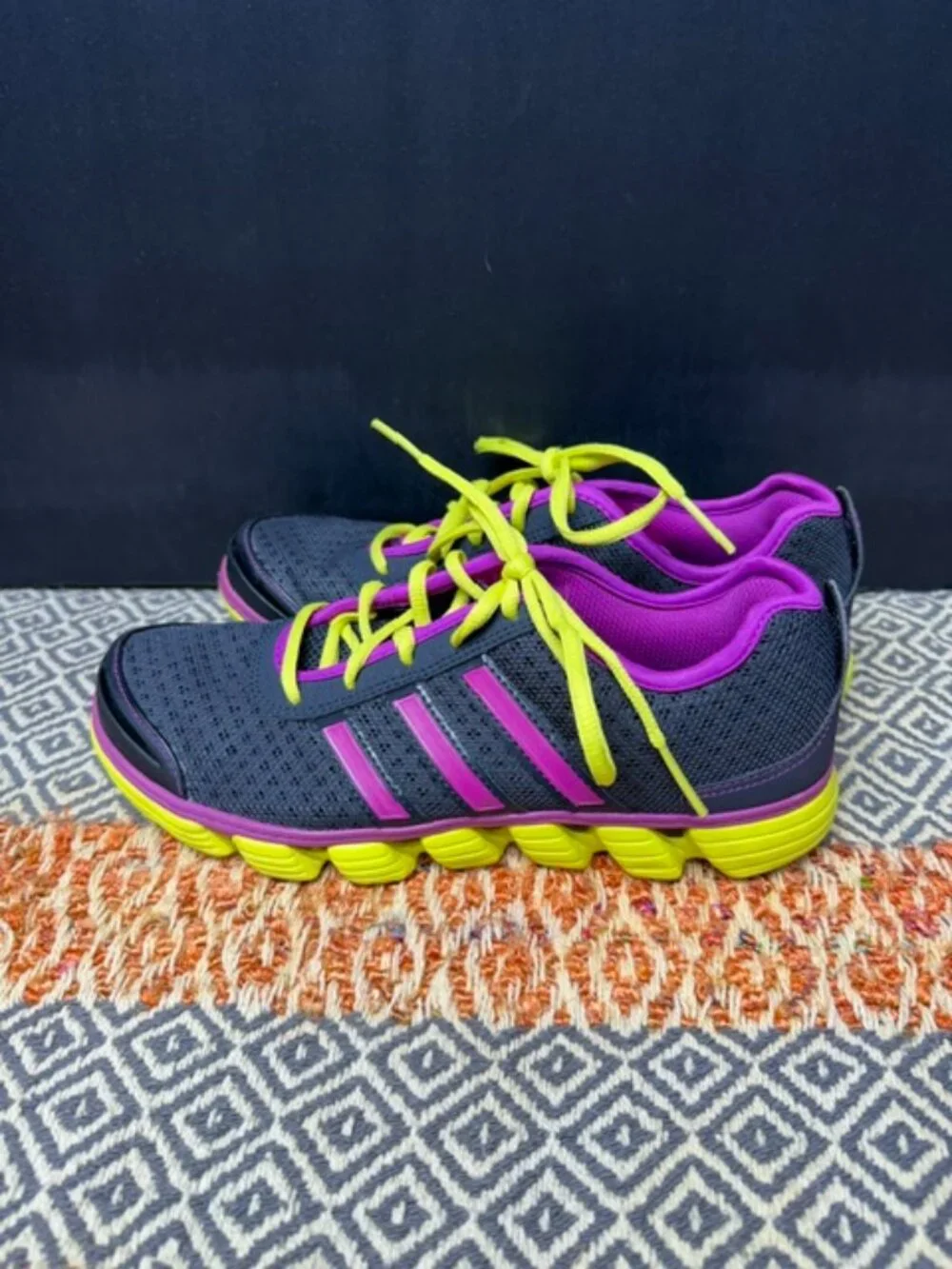 Adidas Liquid 2 Sneakers Woman's Size 7.5